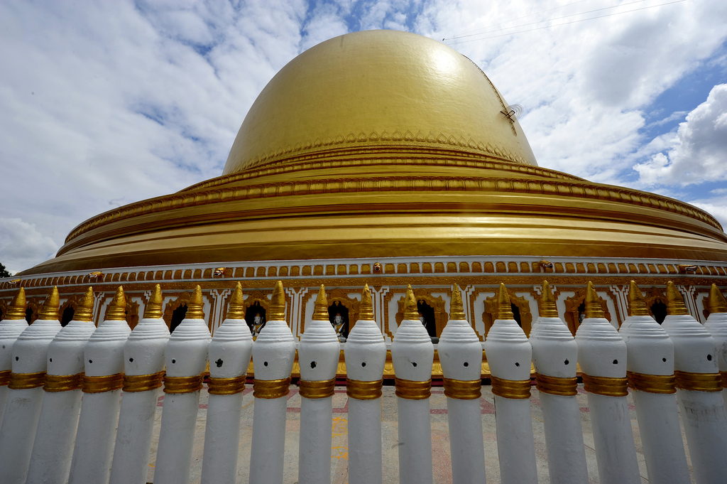 Kaunghmudaw Pagoda, Mandalay, Myanmar