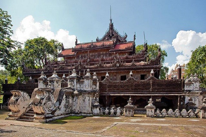 Enjoy an interesting travel to Shwenandaw Monastery with the top useful Myanmar travel review